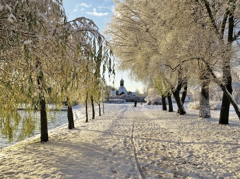 The first snow / ***