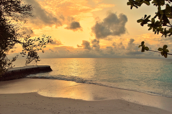 A quiet evening at sea / ***