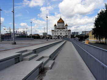 Christ the Savior Cathedral / ***