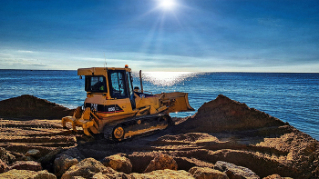 Altafulla - arreglant la platja - Tarragonès / Altafulla - arreglant la platja - Tarragonès