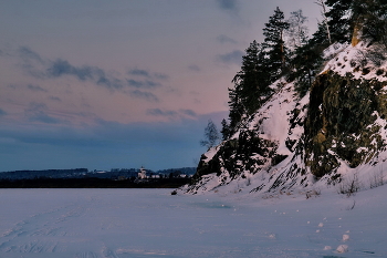 Winter evening. / ***