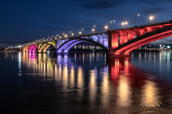 Communal Bridge / ***