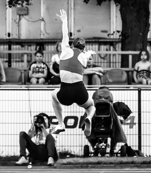 Bounce / ***