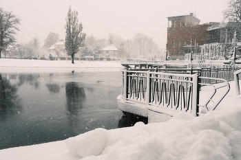 fell last year's snow / ***