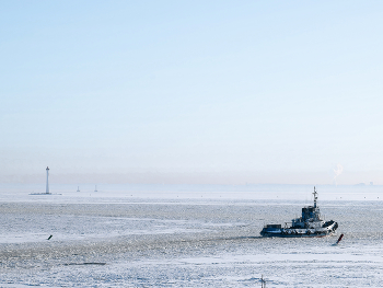 Icebreaker. / ***