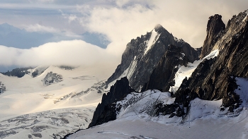 Ronde 3,792 m &amp; Grand Capucin 3,838 m / ***