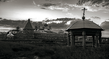 Solovkm / ***