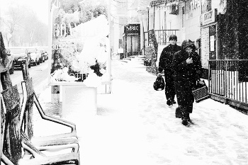 Snowfall ... / ***