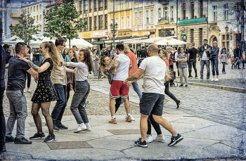 Dance / ***