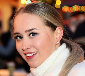 Julia / ***