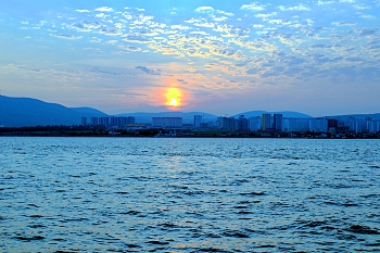 Sunset / ***