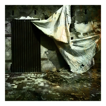 No name / ***
