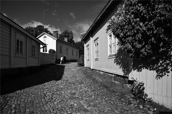 Town / ***