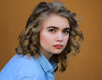 Julia / ***