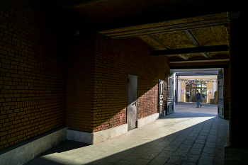 Courtyard / ***