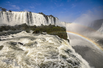 Iguazu Falls / ***