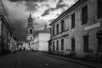 Town / ***