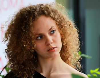 Julia / ***