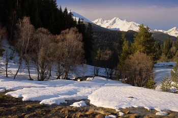 Sunset in the mountains / ***