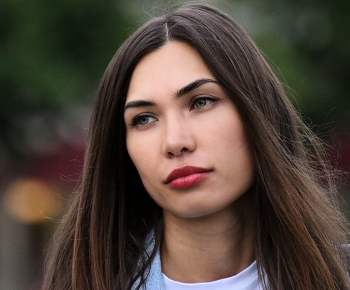 Julia / ***