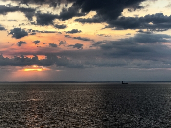 Sunset / ***