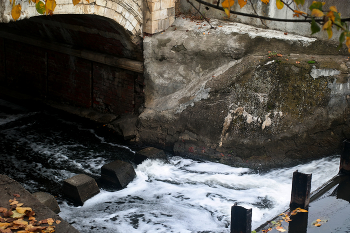 Dam / ***