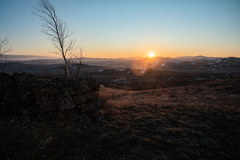 Sunrise / ***