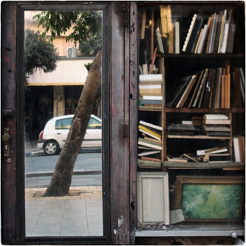 Door ... / ***