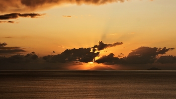 sunset hand / ***