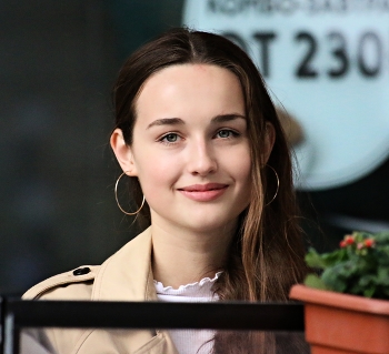 Julia / ***