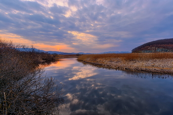 River sunset / ***