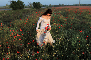 Girl in white / ***