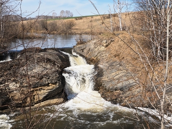 Spring water / ***