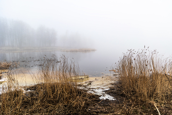 The remains of the ice / ***