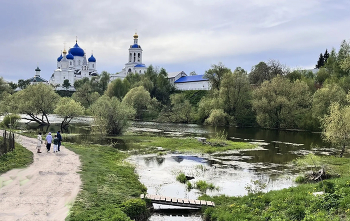 Monastery / ***