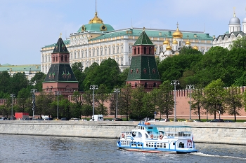 The Kremlin / ***