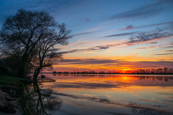 Sunset / ***