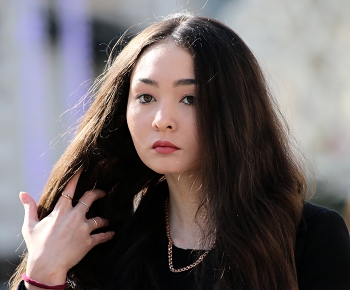 Julia / ***