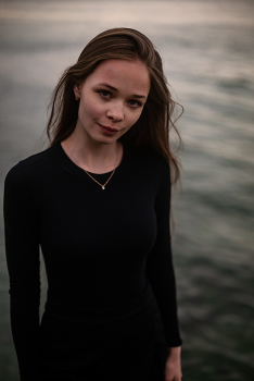 &nbsp; / ***