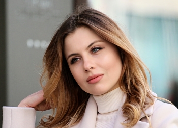 Julia / ***