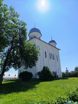St. George's Cathedral / ***