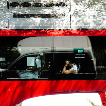 In the midday heat / ***
