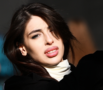 Julia / ***