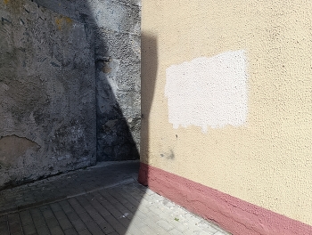 &nbsp; / ***