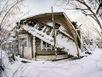 House by the River / ***
