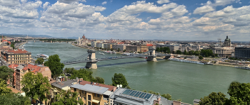 Budapest / ***