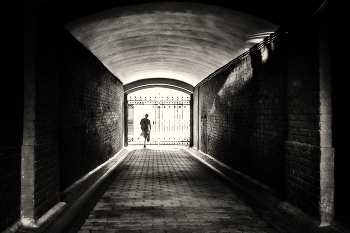 Exit / ***