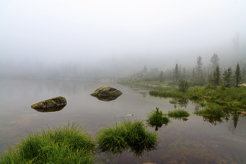 Lake Mist / ***