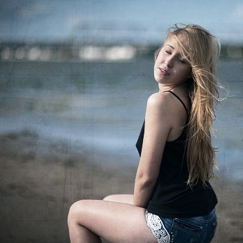 On the river bank / ***