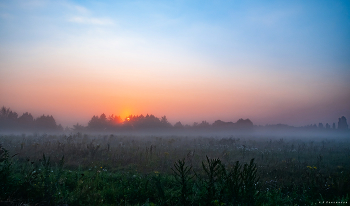 Sunrise. / ***